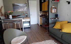 Magnifique rez de jardin&piscine&bord de mer