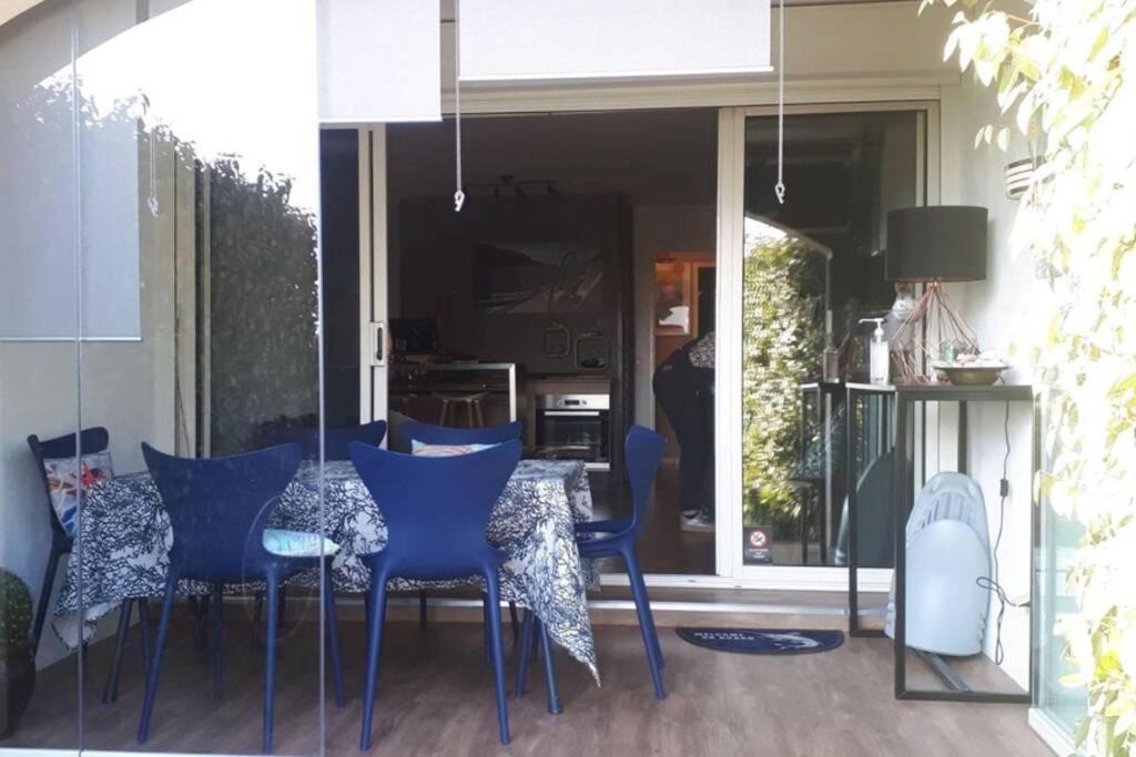 Appartement Magnifique rez de jardin&piscine&bord de mer à Six-Fours-les-Plages Extérieur photo