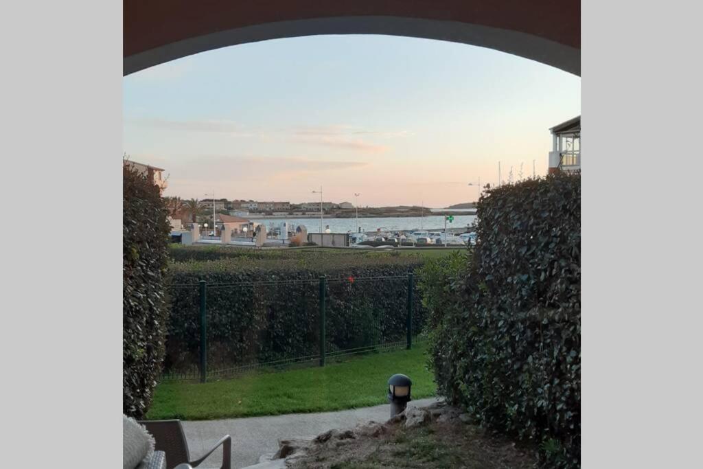 Appartement Magnifique rez de jardin&piscine&bord de mer à Six-Fours-les-Plages Extérieur photo