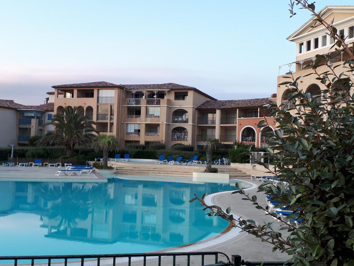 Appartement Magnifique rez de jardin&piscine&bord de mer à Six-Fours-les-Plages Extérieur photo