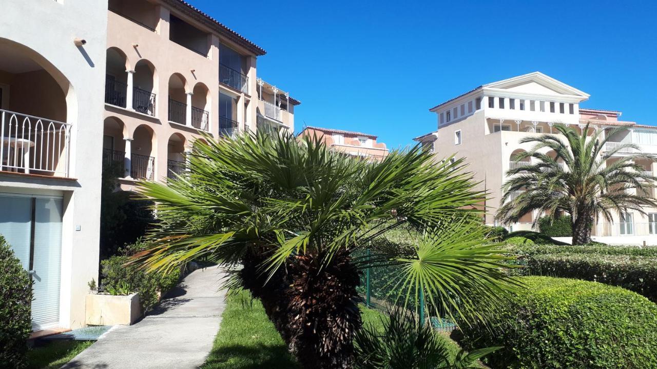 Appartement Magnifique rez de jardin&piscine&bord de mer à Six-Fours-les-Plages Extérieur photo